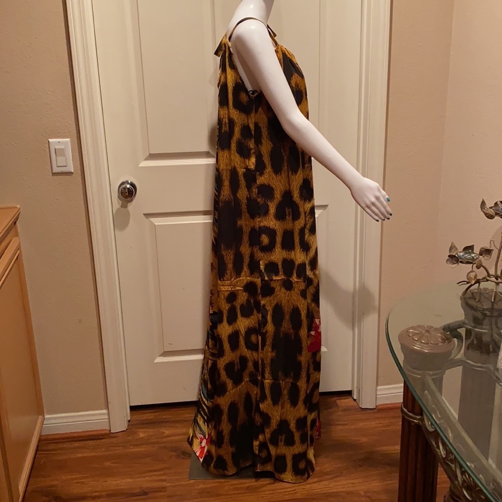 Goga resort wear multi print maxi dress. - Picture 5 of 7